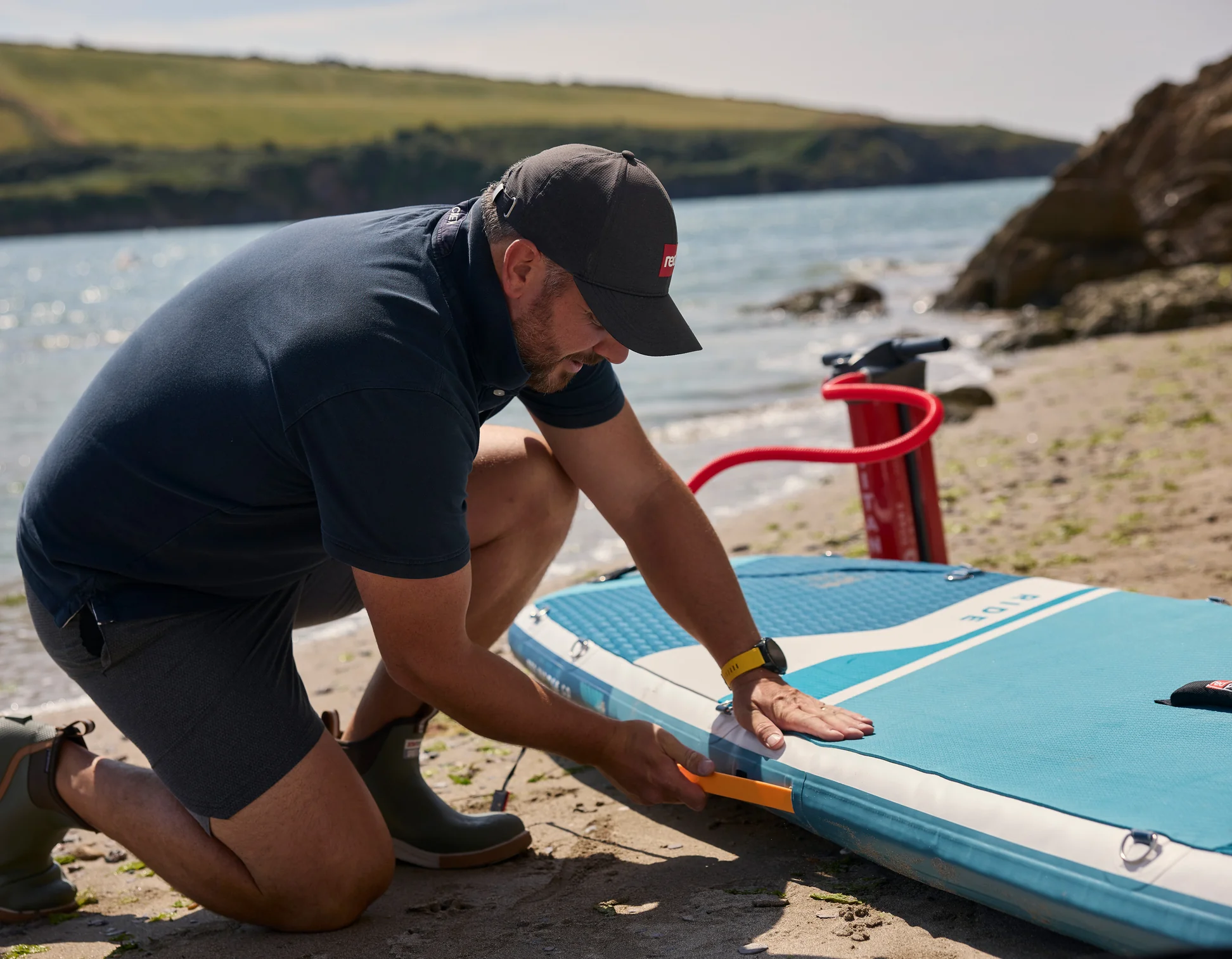 11'6" Ride MSL 800 Inflatable Stand Up Paddle Board Package - Image 13